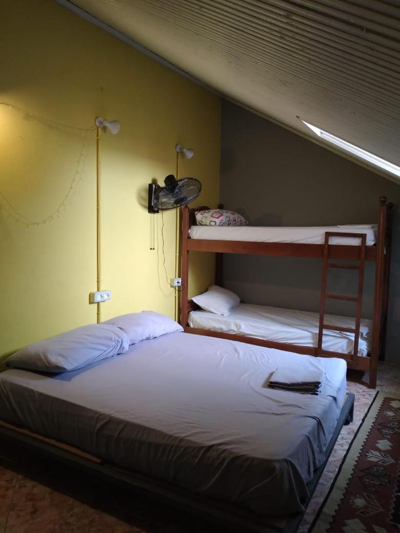 شكودر Our Way Guest House & Hostel الغرفة الصورة