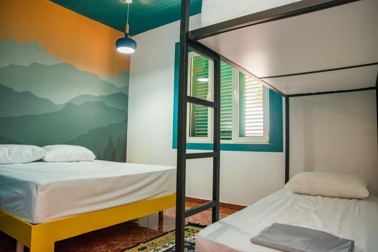 شكودر Our Way Guest House & Hostel المظهر الخارجي الصورة