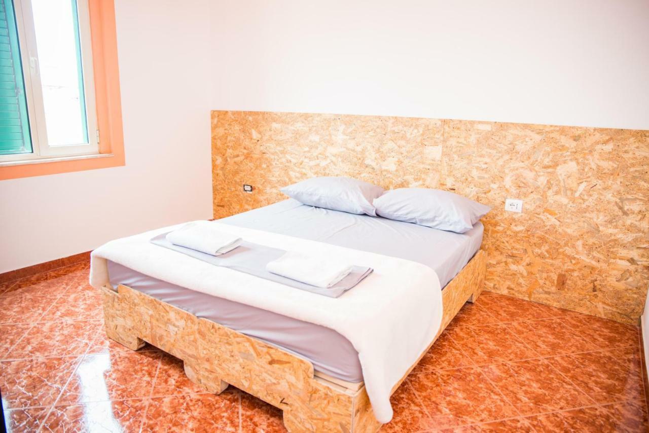 شكودر Our Way Guest House & Hostel المظهر الخارجي الصورة