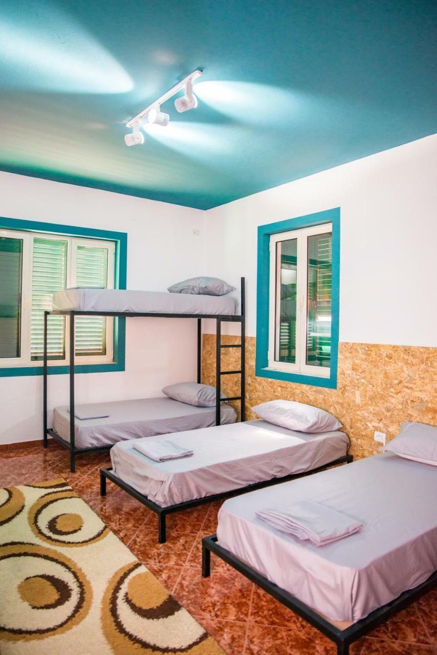 شكودر Our Way Guest House & Hostel المظهر الخارجي الصورة